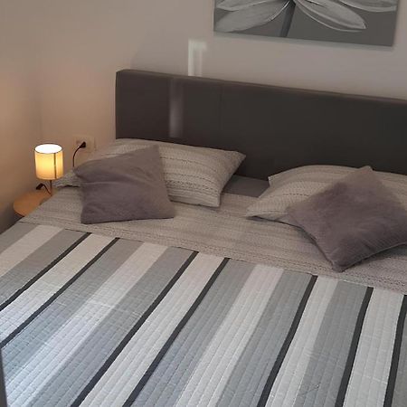 Apartment Puntamika Villa De Rosa - Ground Floor ซาดาร์ ภายนอก รูปภาพ