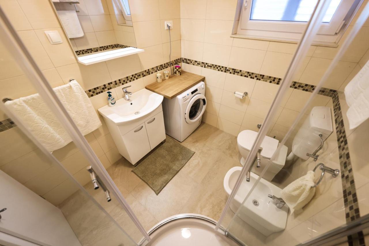 Apartment Puntamika Villa De Rosa - Ground Floor ซาดาร์ ภายนอก รูปภาพ