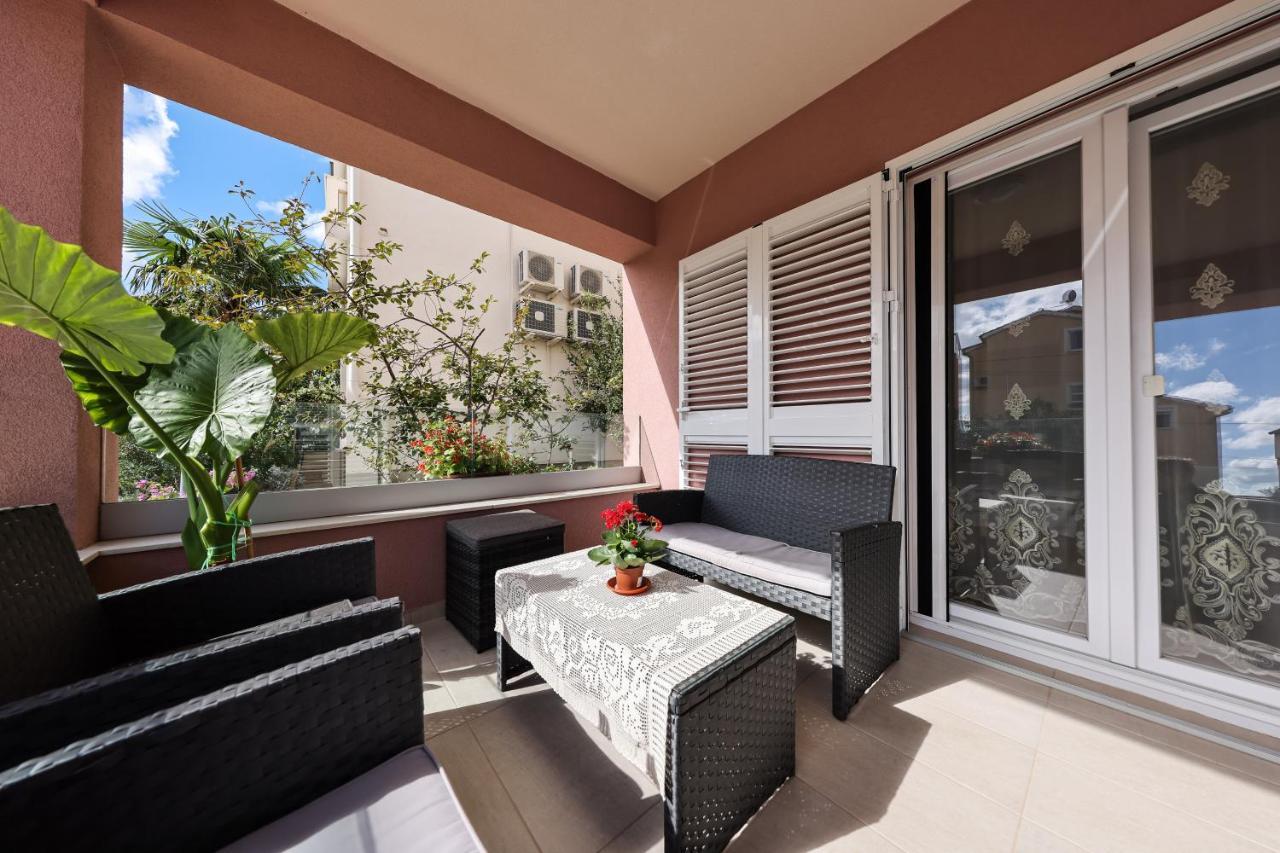 Apartment Puntamika Villa De Rosa - Ground Floor ซาดาร์ ภายนอก รูปภาพ